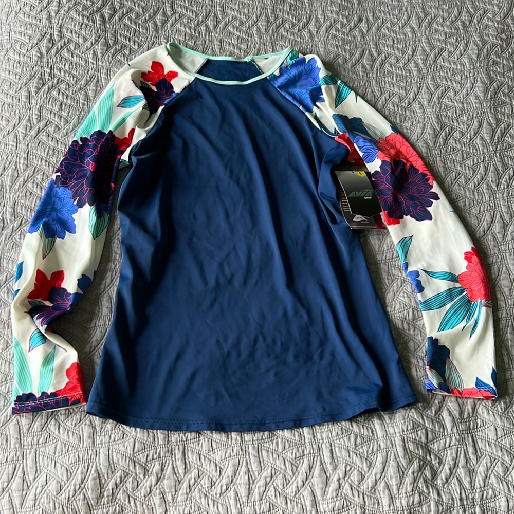NWT Women’s Avia Swim Shirt/rash guard